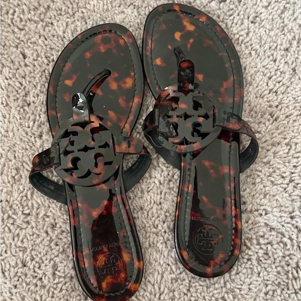 Tory Burch Tortoise Shell Logo Sandals - Brown/Black